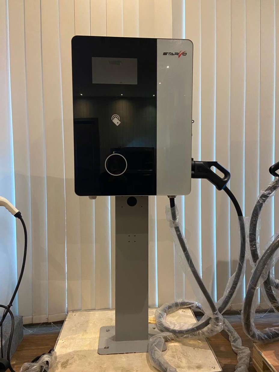 Starvo SIRIUS 30 compact DC fast charger